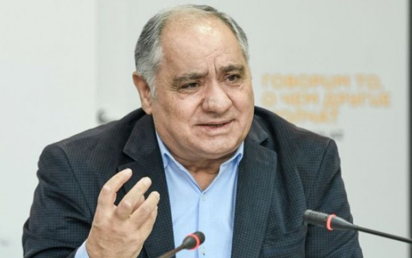 “Ofisi bağlayıb, şələ-şülələrini qoltuqlarına vermək olar” - Qulu Məhərrəmli 